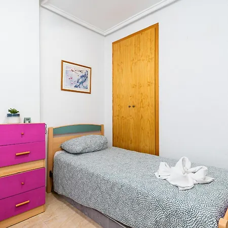 San Pascual 235a * Torrevieja